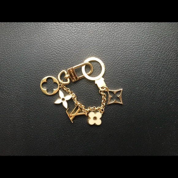 Louis Vuitton Chain. - Picture 1 of 2